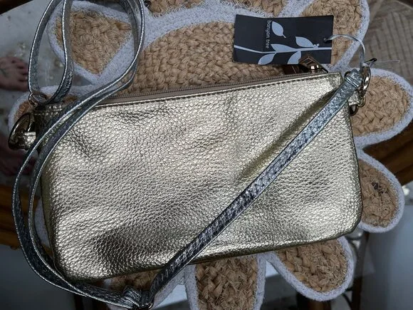 Banyan Tree Clutch Purse 3 colors 3 purses - Picture 4 of 6